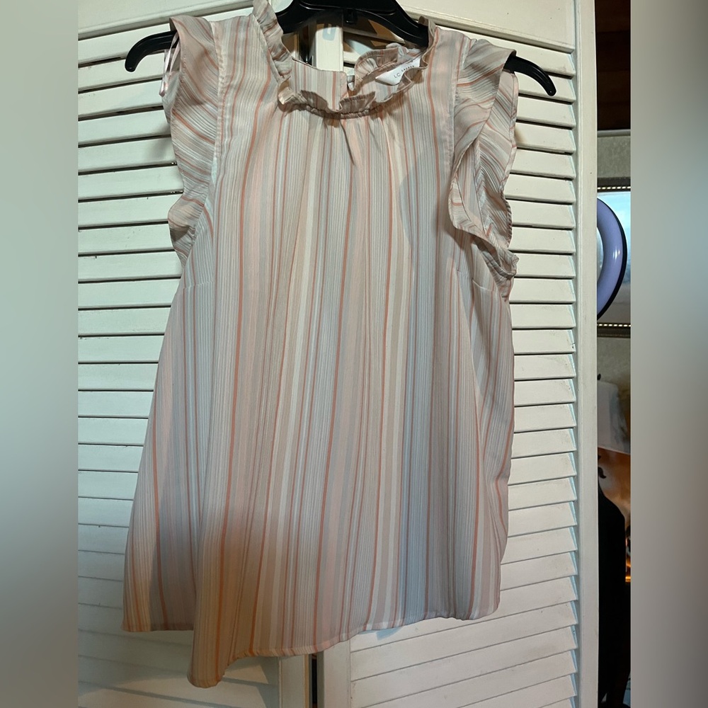 LC LAUREN CONRAD Cream Flutter Sleeve Blouse